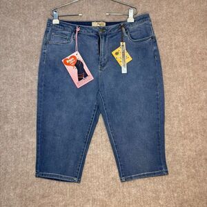 NWT Hybrid & Co Women’s Jeans Size 18 Bum Lifter Crop Stretch Denim Casual